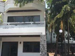 For sale 6 bed townhouse in Bang Lamung, Chonburi