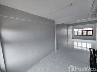 For sale 2 bed townhouse in Mueang Phetchaburi, Phetchaburi