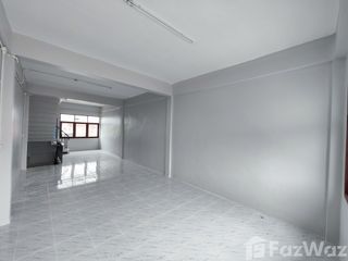 For sale 2 bed townhouse in Mueang Phetchaburi, Phetchaburi