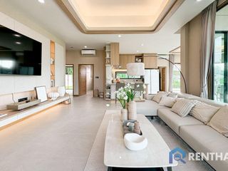 For sale 3 bedrooms villa in Bang Lamung, Chonburi