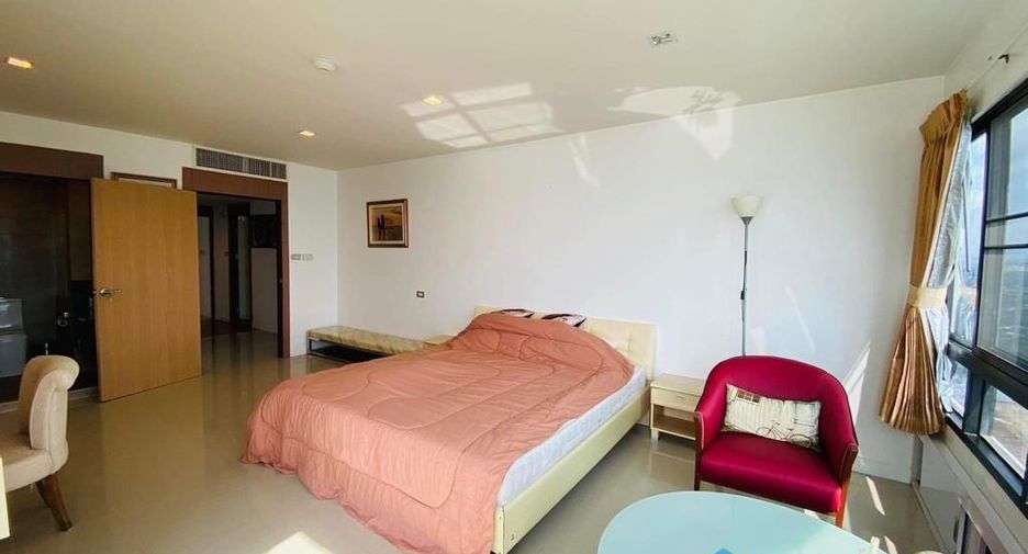 For sale 3 bedrooms condo in Sattahip, Chonburi