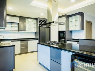 For sale 4 bedrooms house in Bang Lamung, Chonburi