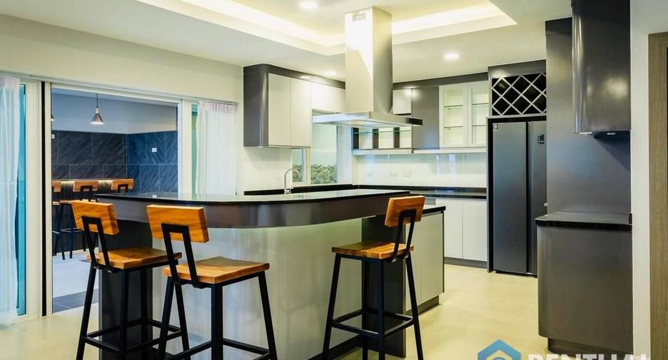 For sale 4 bedrooms house in Bang Lamung, Chonburi