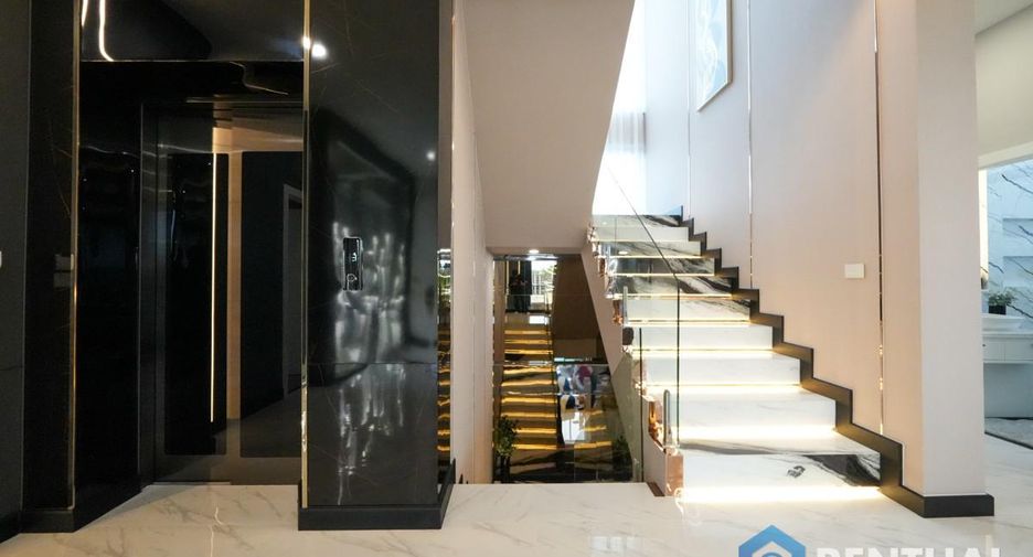 À vendre 5 chambres villa à Bang Lamung, Chonburi