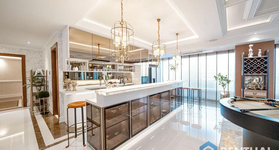 For sale 4 bedrooms condo in Bang Lamung, Chonburi