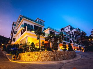 For sale 3 bed condo in Kathu, Phuket