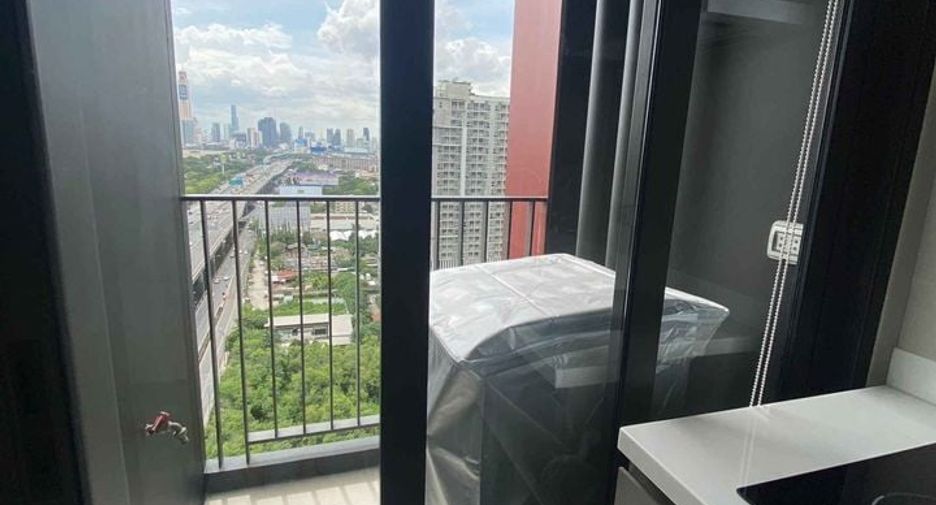 For rent studio condo in Huai Khwang, Bangkok