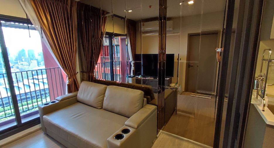 For sale 1 bed condo in Huai Khwang, Bangkok