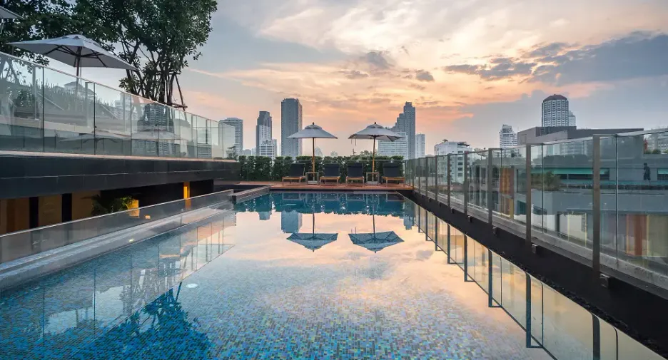 Condo en alquiler de 3 habitaciones en Khlong Toei, Bangkok