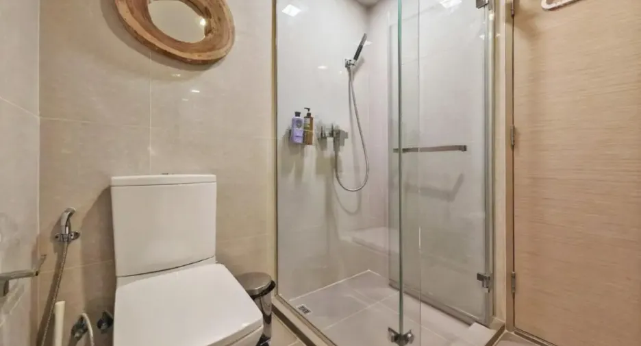Condo en alquiler de 3 habitaciones en Khlong Toei, Bangkok