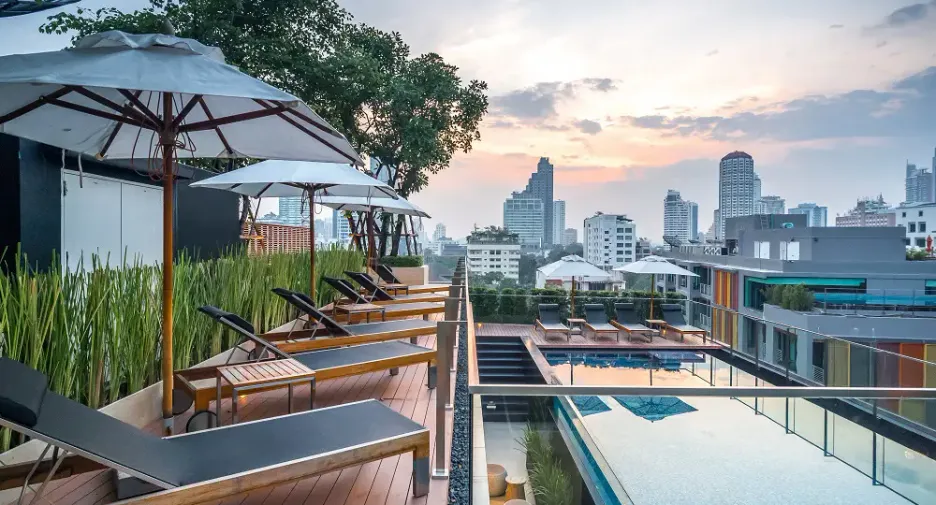 Condo en alquiler de 3 habitaciones en Khlong Toei, Bangkok