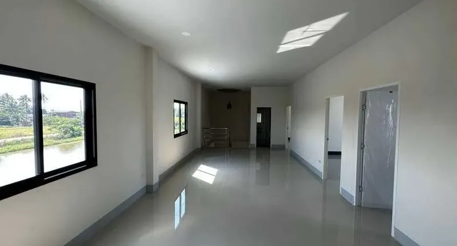 For rent and for sale warehouse in Sai Noi, Nonthaburi