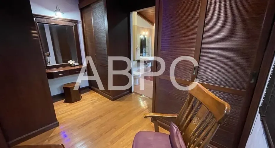 For rent and for sale 4 bedrooms house in Jomtien, Pattaya