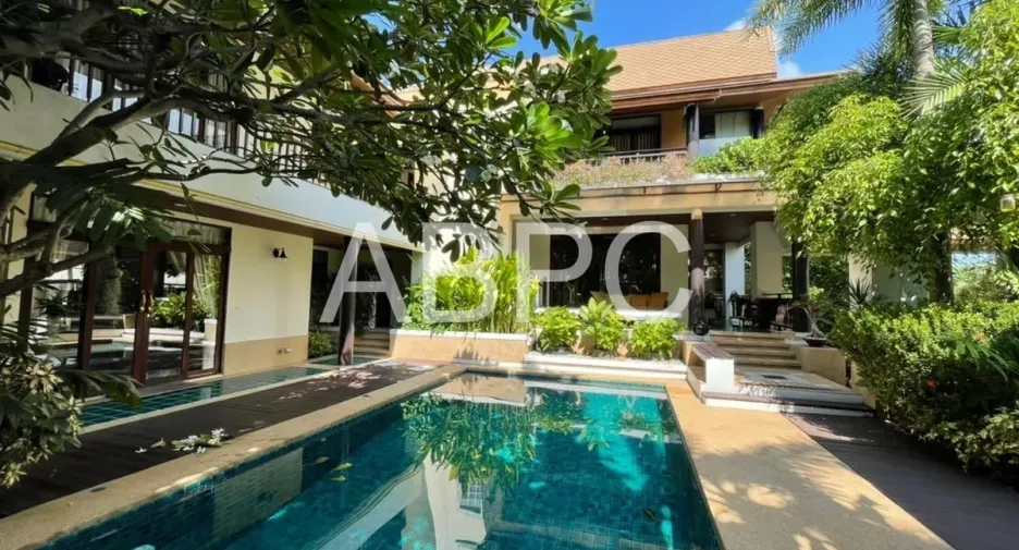 For rent and for sale 4 bedrooms house in Jomtien, Pattaya