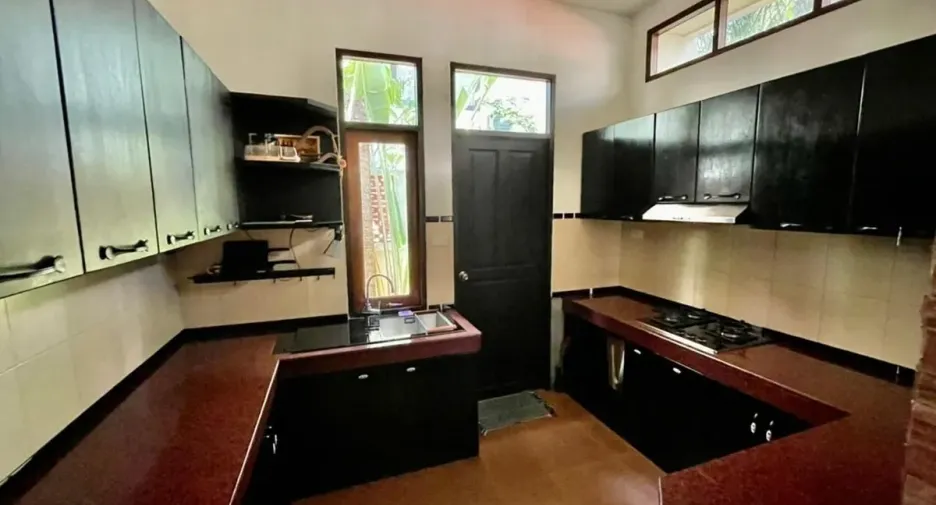For rent and for sale 4 bedrooms house in Jomtien, Pattaya