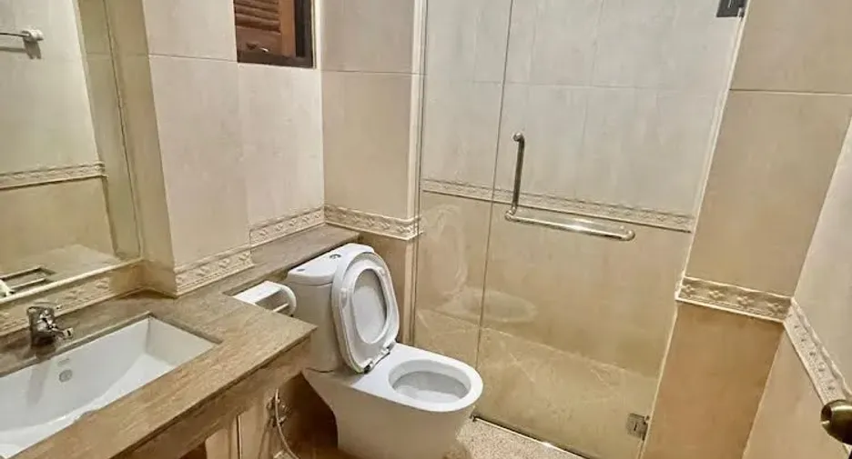 For rent and for sale 4 bedrooms house in Jomtien, Pattaya