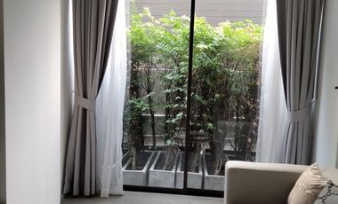 For sale 1 bed condo in Khlong Toei, Bangkok