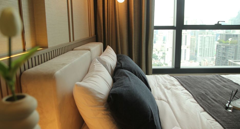 For rent 1 bed condo in Khlong Toei, Bangkok