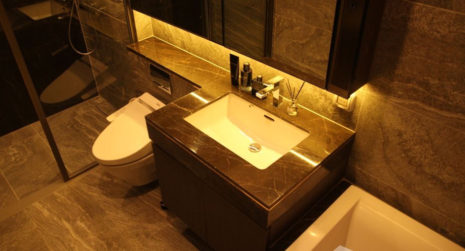 For rent 1 bed condo in Khlong Toei, Bangkok
