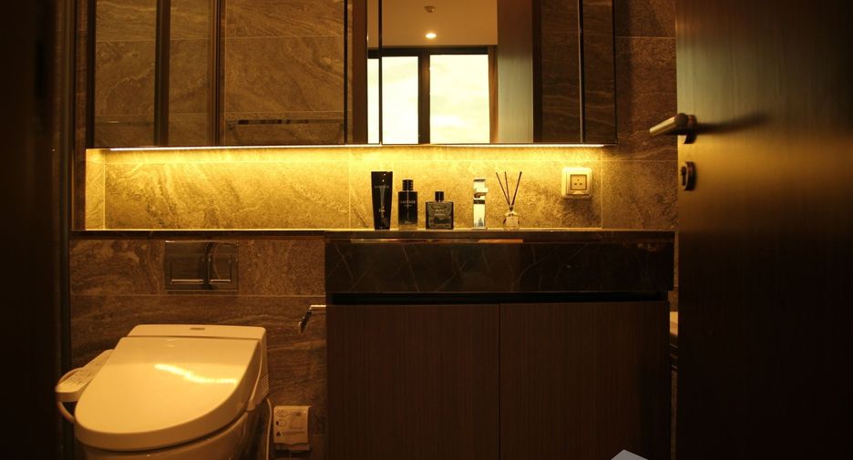 For rent 1 bed condo in Khlong Toei, Bangkok