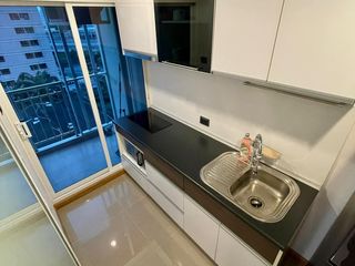 For sale 1 Beds condo in Huai Khwang, Bangkok