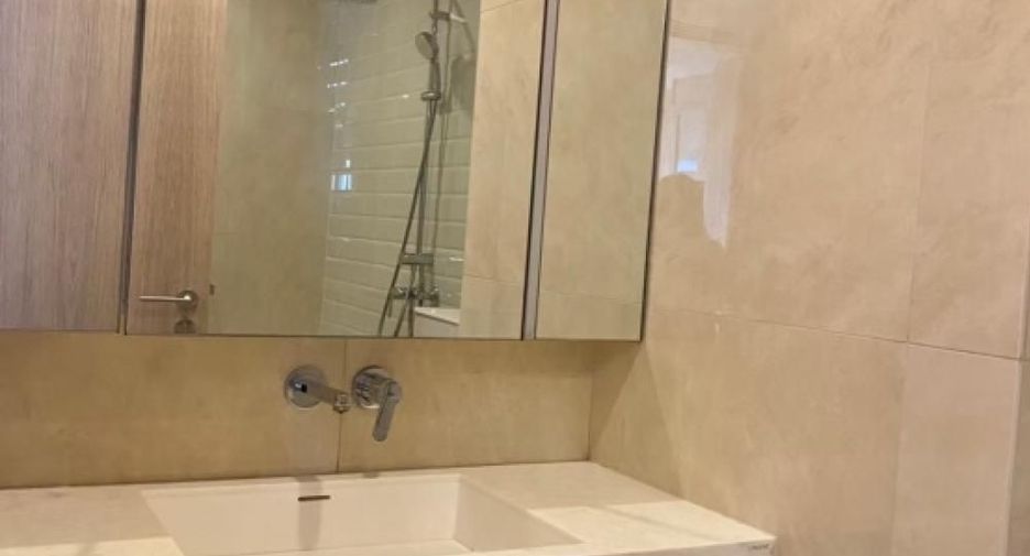 For sale 1 Beds condo in Khlong Toei, Bangkok
