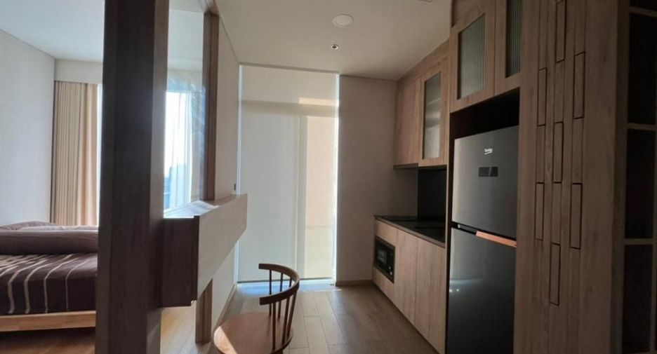 For sale 1 Beds condo in Khlong Toei, Bangkok