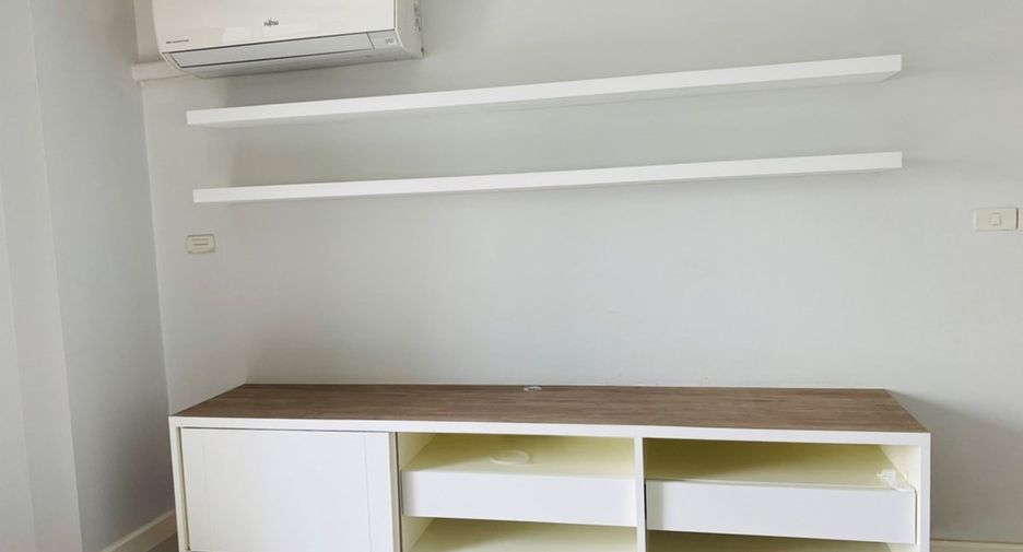 Condo en alquiler de 3 habitaciones en Watthana, Bangkok