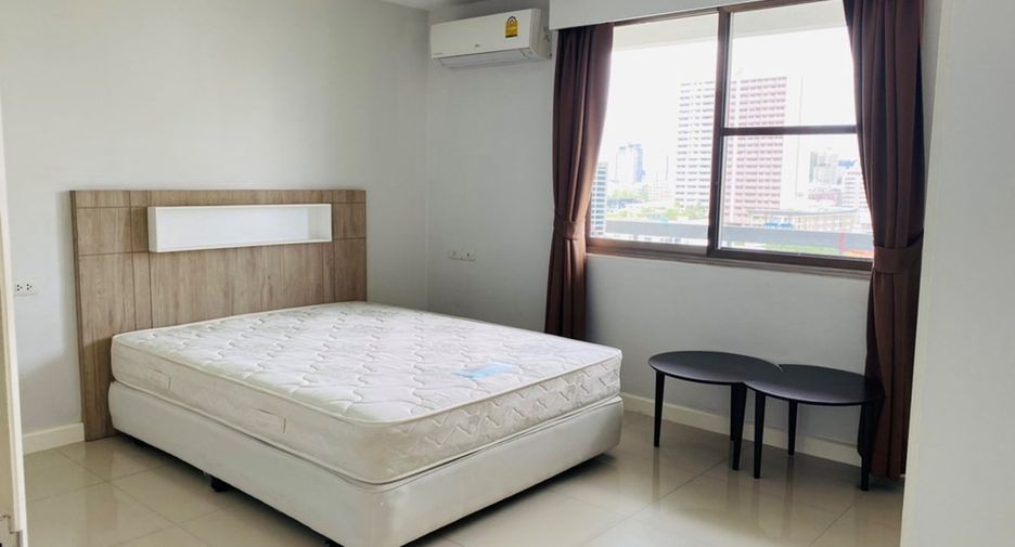 Condo en alquiler de 3 habitaciones en Watthana, Bangkok