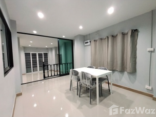 For rent 4 bed townhouse in Thanyaburi, Pathum Thani