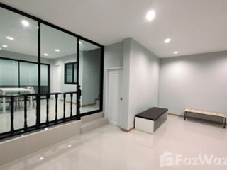 For rent 4 bed townhouse in Thanyaburi, Pathum Thani