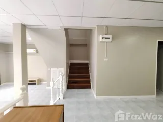 For rent 4 bed townhouse in Thanyaburi, Pathum Thani