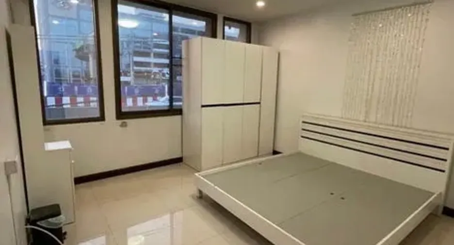 For rent retail Space in Chatuchak, Bangkok