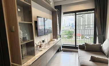 For rent 1 bed condo in Huai Khwang, Bangkok