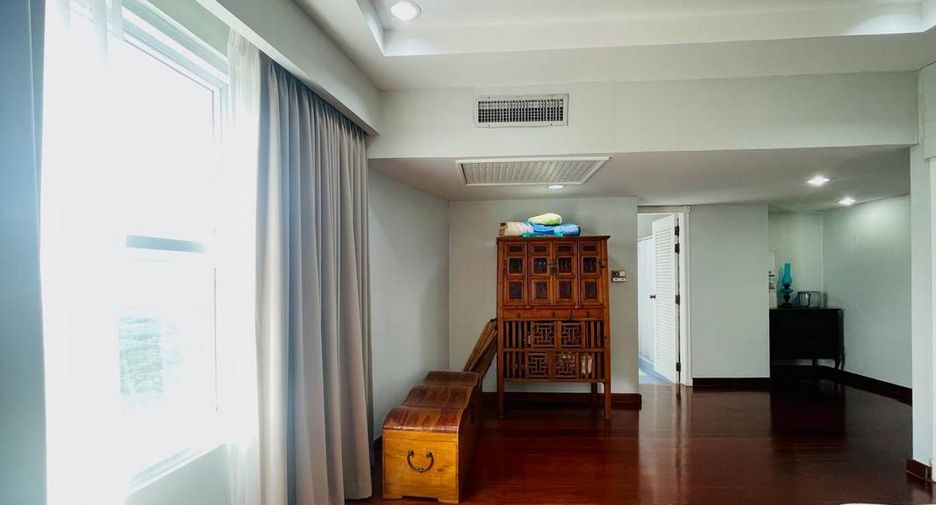 For sale 3 bedrooms condo in Bang Lamung, Chonburi