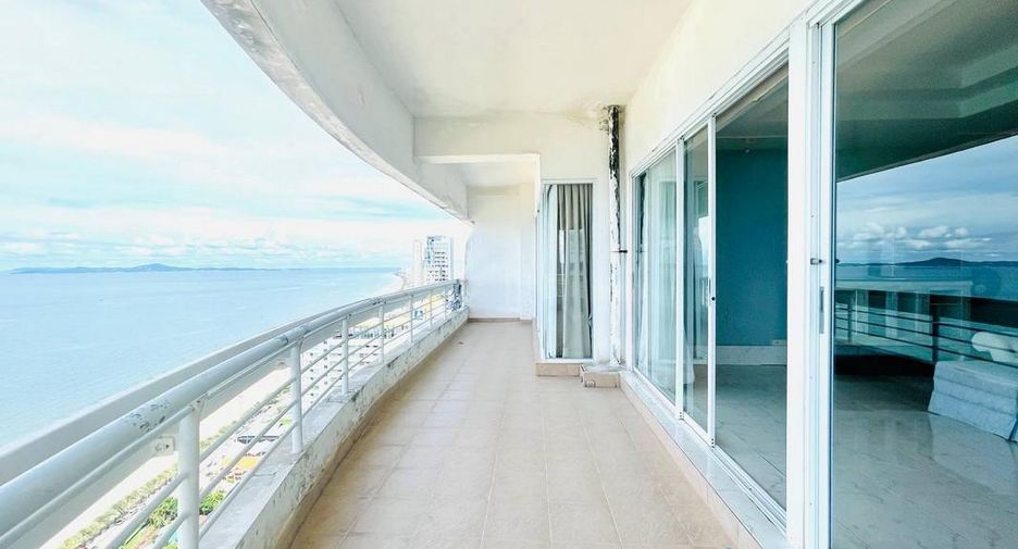 For sale 3 bedrooms condo in Bang Lamung, Chonburi