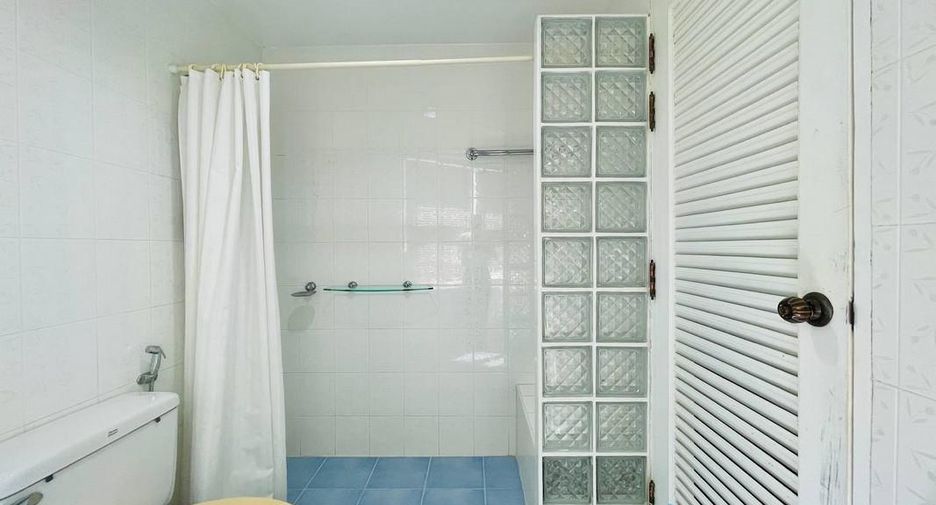 For sale 3 bedrooms condo in Bang Lamung, Chonburi