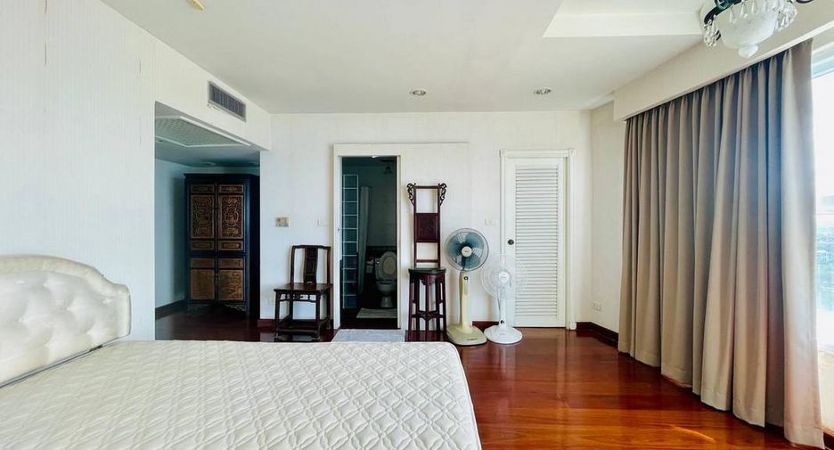 For sale 3 bedrooms condo in Bang Lamung, Chonburi