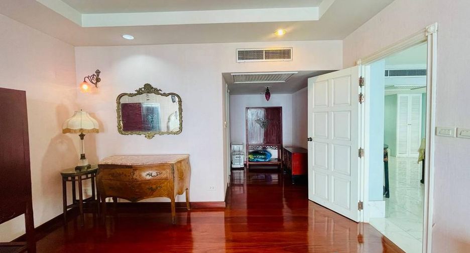 For sale 3 bedrooms condo in Bang Lamung, Chonburi