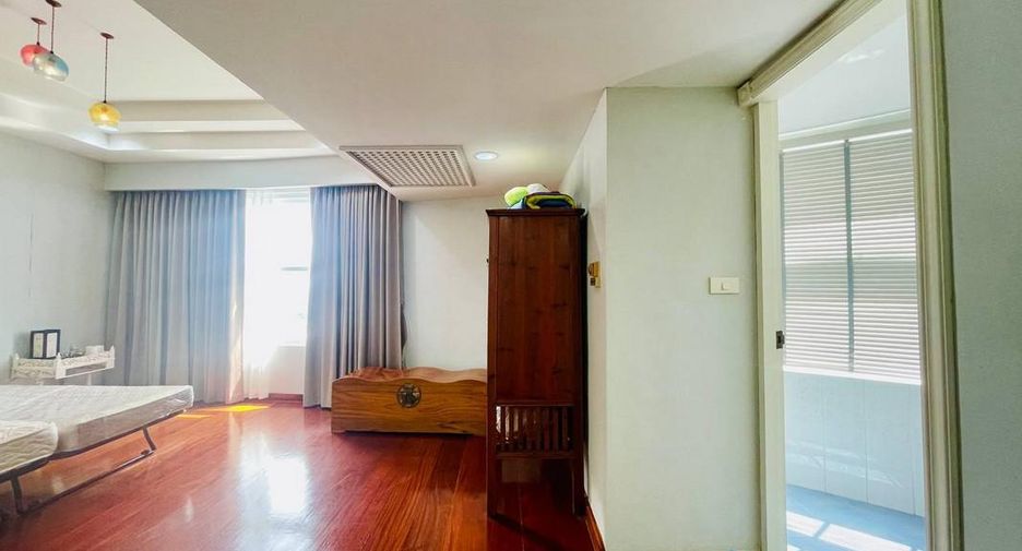 For sale 3 bedrooms condo in Bang Lamung, Chonburi