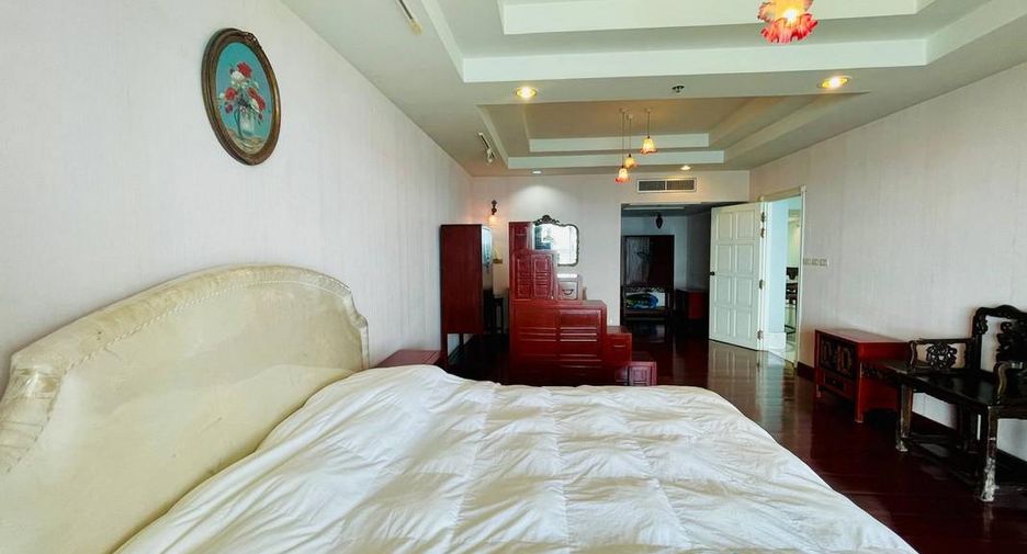 For sale 3 bedrooms condo in Bang Lamung, Chonburi