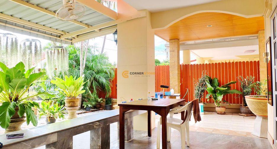 Haus zur Miete und zum Kauf mit 3 Zimmer in Bang Lamung, Chonburi