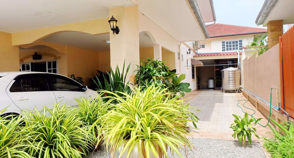Haus zur Miete und zum Kauf mit 3 Zimmer in Bang Lamung, Chonburi