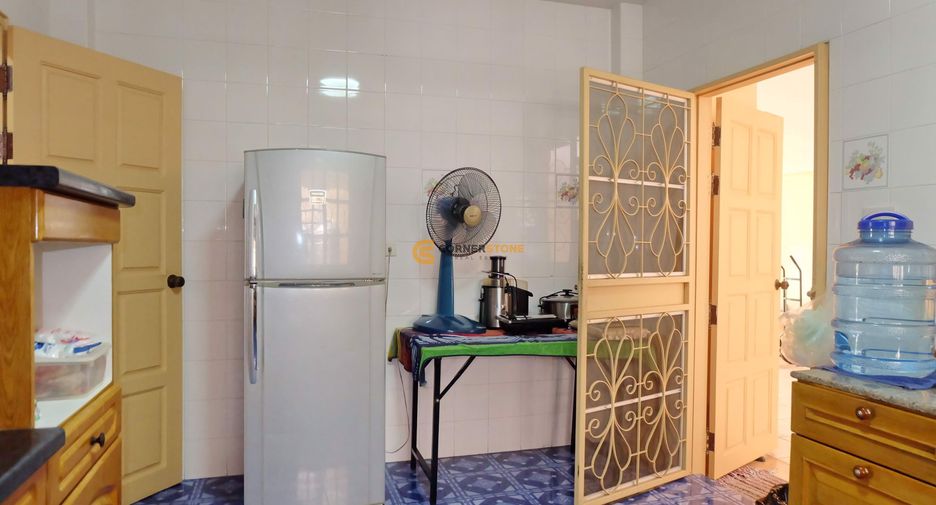 Haus zur Miete und zum Kauf mit 3 Zimmer in Bang Lamung, Chonburi
