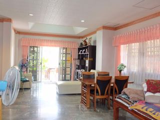 À louer et à vendre 3 chambres maison à Bang Lamung, Chonburi