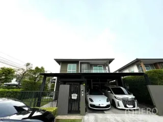 For sale 3 bedrooms townhouse in Bang Khae, Bangkok