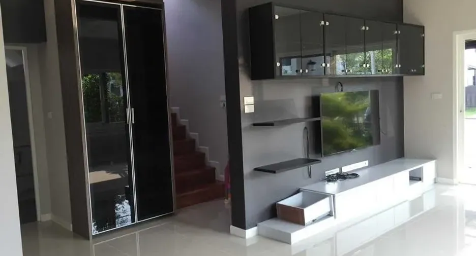 For sale 3 bedrooms townhouse in Bang Khae, Bangkok