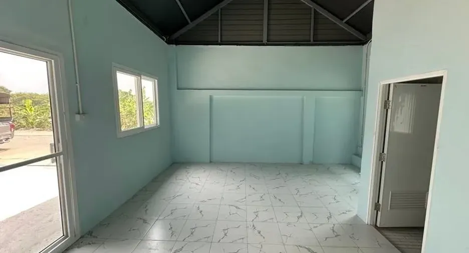 À louer entrepôt à Pak Kret, Nonthaburi