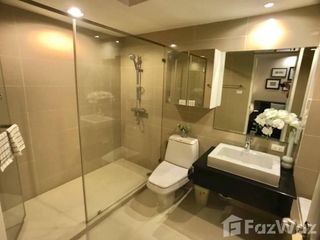 For sale 3 Beds condo in Huai Khwang, Bangkok
