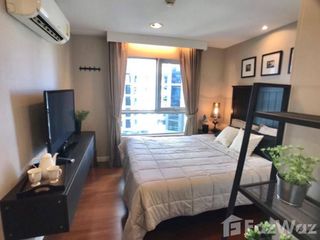 For sale 3 Beds condo in Huai Khwang, Bangkok